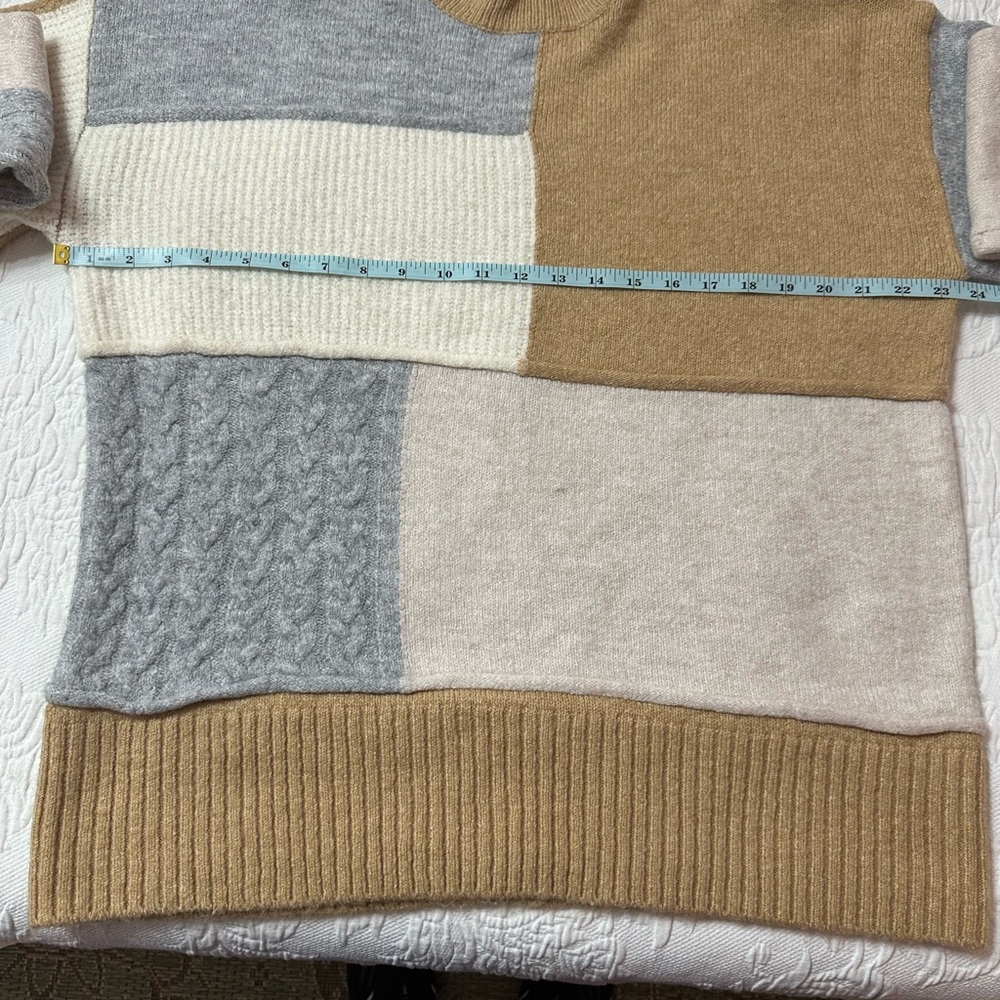 Forever 21- Colorblock Knit Sweater Top in Gray, Cream & Tan